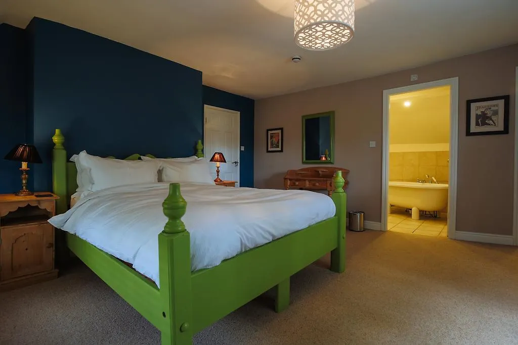 서스크 Fantinos B&B 3*,  영국